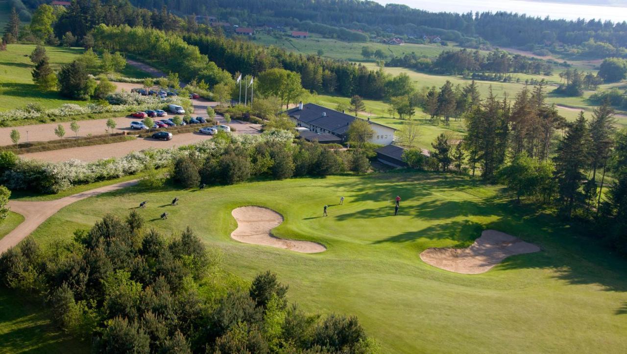דירות Skals Hjarbaek Fjord Golfcenter מראה חיצוני תמונה