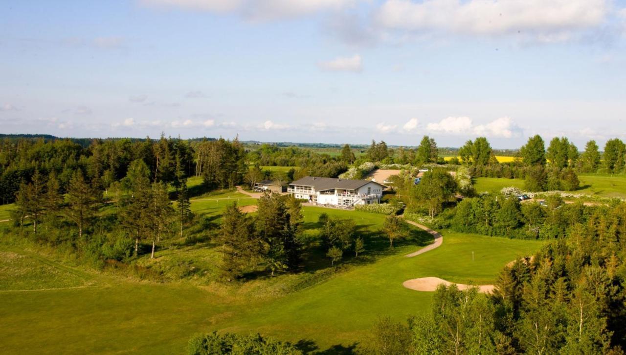 דירות Skals Hjarbaek Fjord Golfcenter מראה חיצוני תמונה